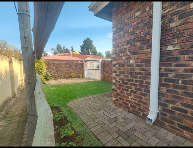 3 BEDROOM RETIREMENT UNIT TO LET IN UNITAS PARK